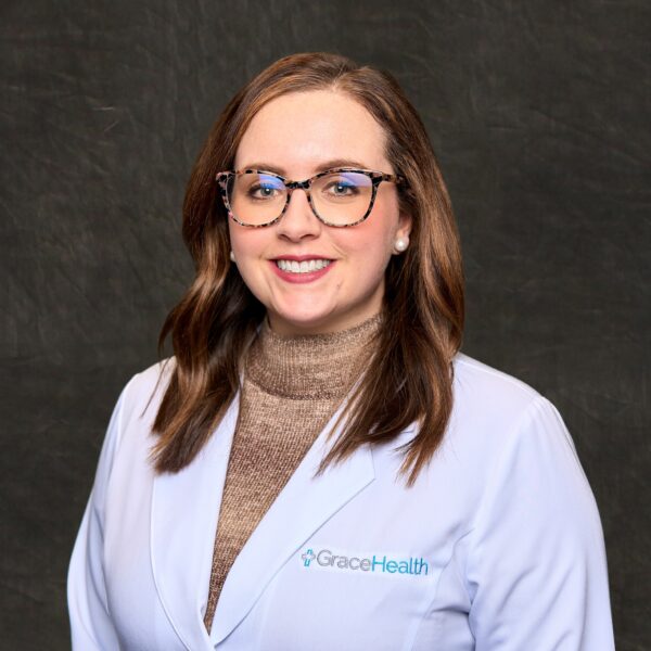 Headshot of Lyndsay Collette